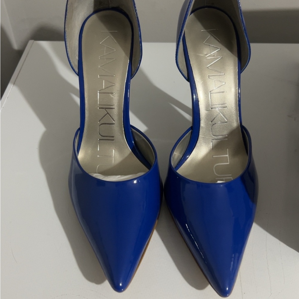 Kamiku Blue Patent Pointed Toe Heels – Size 10.5